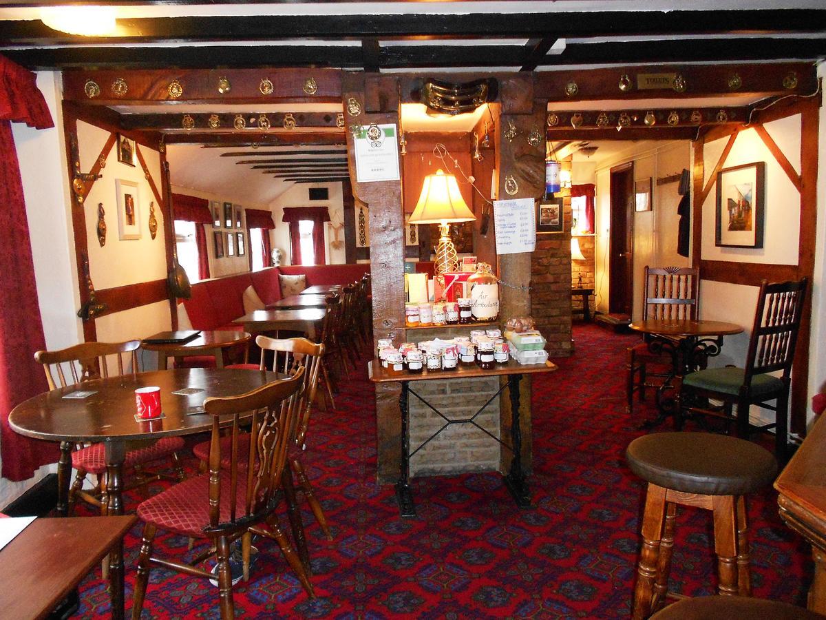 The Crown Inn Wentnor Exterior foto
